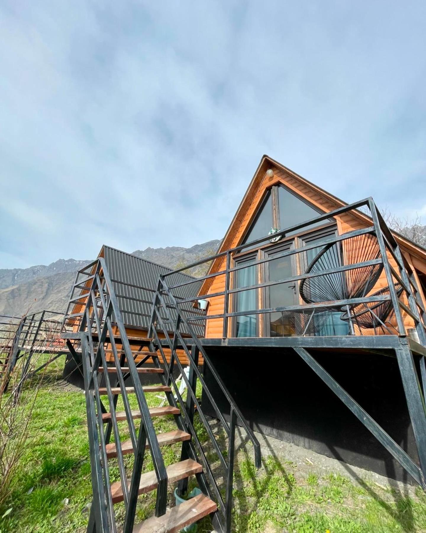 Kazbegi Kuro Cottages Екстер'єр фото